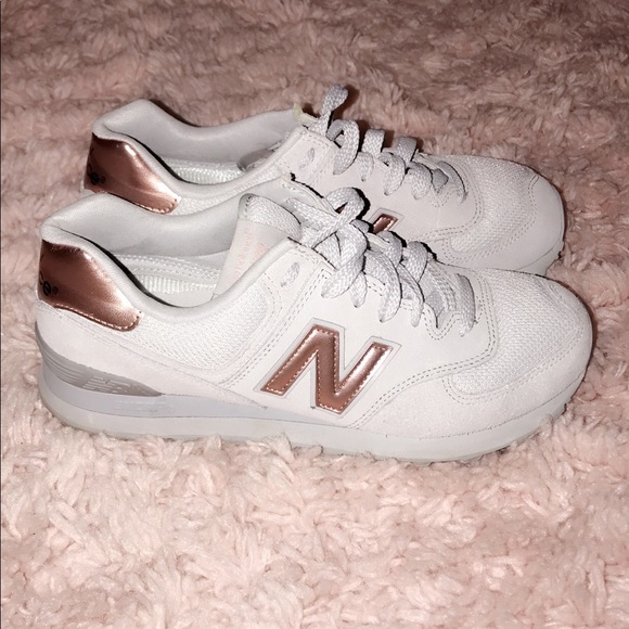 white and rose gold new balance